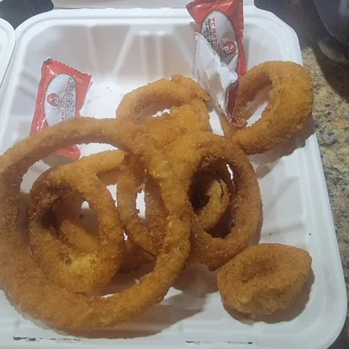 Onion Rings - Crispy battered onion rings.